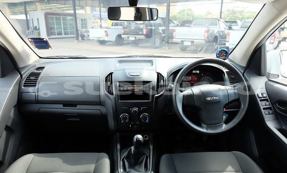 Buy Used Isuzu D-Max White Car in Bangkok in Bangkok Buy Used Isuzu D-Max White Car in Bangkok in Bangkok