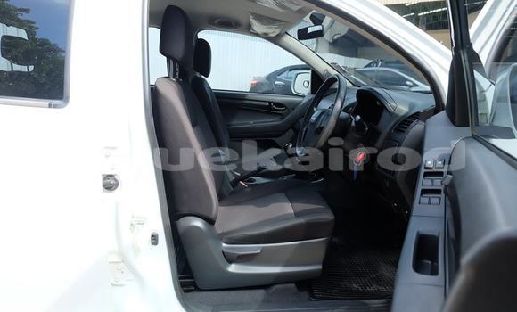 Buy Used Isuzu D-Max White Car in Bangkok in Bangkok Buy Used Isuzu D-Max White Car in Bangkok in Bangkok