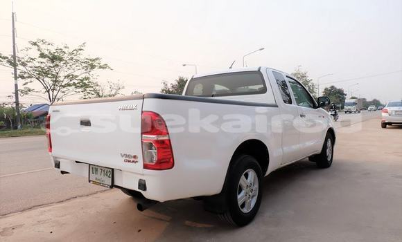 Buy Used Toyota Hiluxe VIGO White Car in Bangkok in Bangkok Buy Used Toyota Hiluxe VIGO White Car in Bangkok in Bangkok