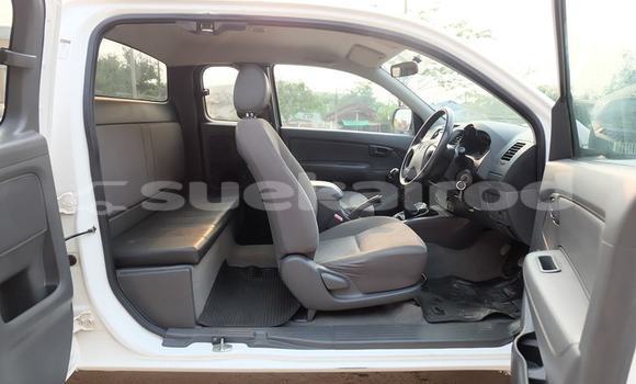 Buy Used Toyota Hiluxe VIGO White Car in Bangkok in Bangkok Buy Used Toyota Hiluxe VIGO White Car in Bangkok in Bangkok