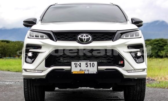 Buy Used Toyota Fortuner White Car in Chiang Mai in Chiang Mai Buy Used Toyota Fortuner White Car in Chiang Mai in Chiang Mai