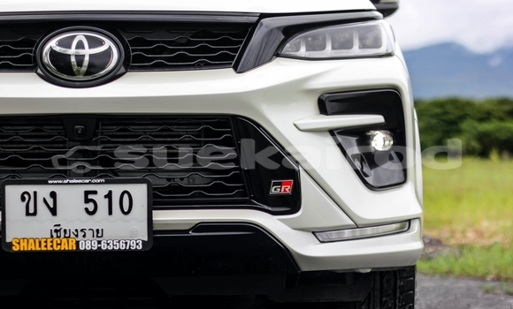 Buy Used Toyota Fortuner White Car in Chiang Mai in Chiang Mai Buy Used Toyota Fortuner White Car in Chiang Mai in Chiang Mai