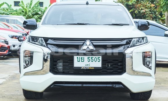 Buy Used Mitsubishi Triton White Car in Bangkok in Bangkok
