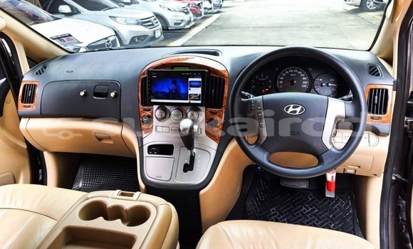 Buy Used Hyundai H1 Brown Car in Bangkok in Bangkok Buy Used Hyundai H1 Brown Car in Bangkok in Bangkok