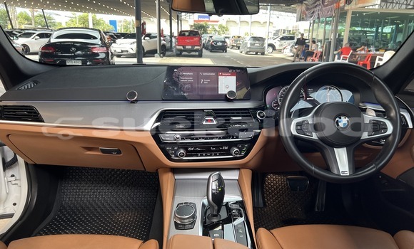 ซื้อ รถมือสอง BMW 5–Series ขาว รถยนต์ ใน %{เมือง} ใน กรุงเทพมหานคร ซื้อ รถมือสอง BMW 5–Series ขาว รถยนต์ ใน %{เมือง} ใน กรุงเทพมหานคร