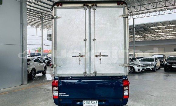 Buy Used Isuzu D–MAX Blue Car in Bangkok in Bangkok Buy Used Isuzu D–MAX Blue Car in Bangkok in Bangkok