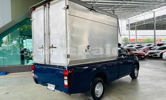 Buy Used Isuzu D–MAX Blue Car in Bangkok in Bangkok Buy Used Isuzu D–MAX Blue Car in Bangkok in Bangkok