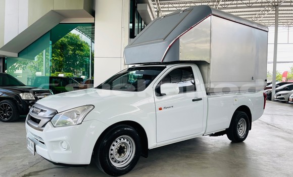 ซื้อ รถมือสอง Isuzu D–MAX ขาว รถยนต์ ใน %{เมือง} ใน กรุงเทพมหานคร