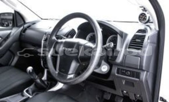 Buy Used Isuzu D-Max White Car in Bangkok in Bangkok Buy Used Isuzu D-Max White Car in Bangkok in Bangkok