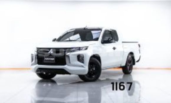 Buy Used Mitsubishi Triton White Car in Bangkok in Bangkok Buy Used Mitsubishi Triton White Car in Bangkok in Bangkok