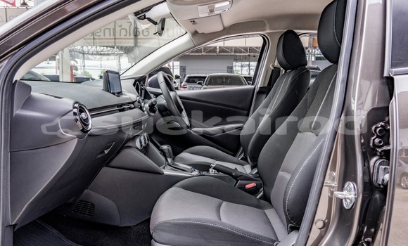 ซื้อ รถมือสอง Mazda 2 สีน้ำตาล รถยนต์ ใน %{เมือง} ใน กรุงเทพมหานคร ซื้อ รถมือสอง Mazda 2 สีน้ำตาล รถยนต์ ใน %{เมือง} ใน กรุงเทพมหานคร