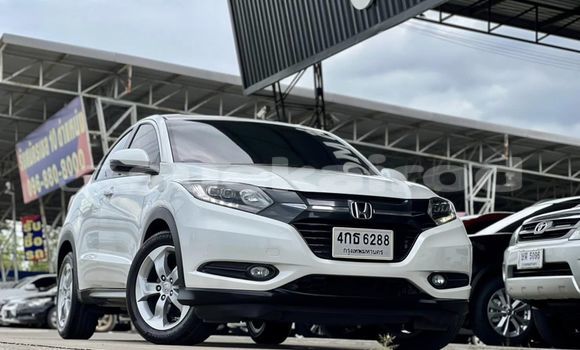 Buy Used Honda HR-V White Car in Bangkok in Bangkok Buy Used Honda HR-V White Car in Bangkok in Bangkok
