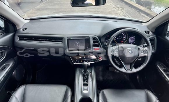 Buy Used Honda HR-V White Car in Bangkok in Bangkok Buy Used Honda HR-V White Car in Bangkok in Bangkok