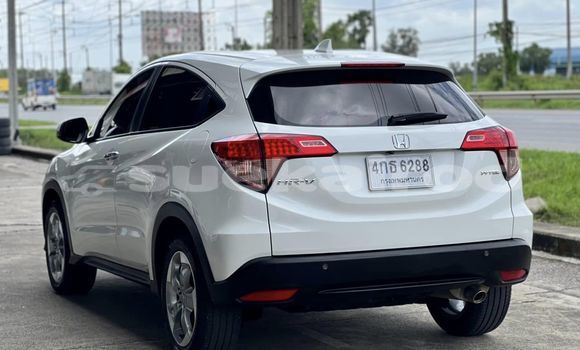 Buy Used Honda HR-V White Car in Bangkok in Bangkok Buy Used Honda HR-V White Car in Bangkok in Bangkok