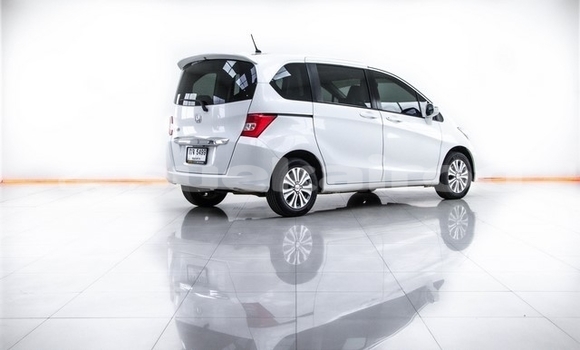 Buy Used Honda Freed White Car in Bangkok in Bangkok Buy Used Honda Freed White Car in Bangkok in Bangkok