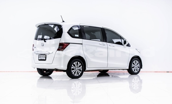 Buy Used Honda Freed White Car in Bangkok in Bangkok Buy Used Honda Freed White Car in Bangkok in Bangkok