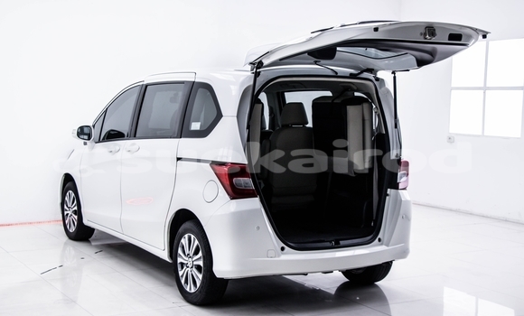 Buy Used Honda Freed White Car in Bangkok in Bangkok Buy Used Honda Freed White Car in Bangkok in Bangkok