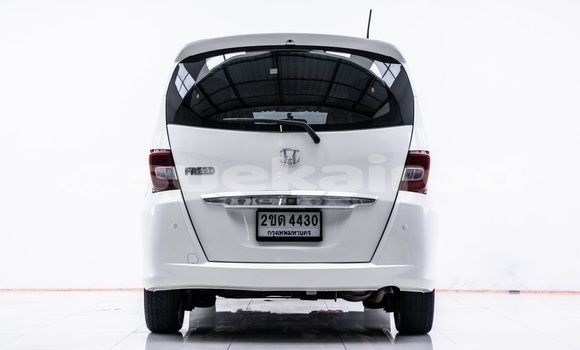 Buy Used Honda Freed White Car in Bangkok in Bangkok Buy Used Honda Freed White Car in Bangkok in Bangkok