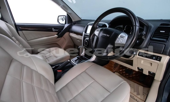 Buy Used Isuzu MU-7 Other Car in Bangkok in Bangkok Buy Used Isuzu MU-7 Other Car in Bangkok in Bangkok