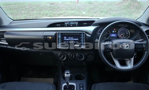 Buy Used Toyota Hiluxe Revo White Car in Chiang Mai in Chiang Mai Buy Used Toyota Hiluxe Revo White Car in Chiang Mai in Chiang Mai