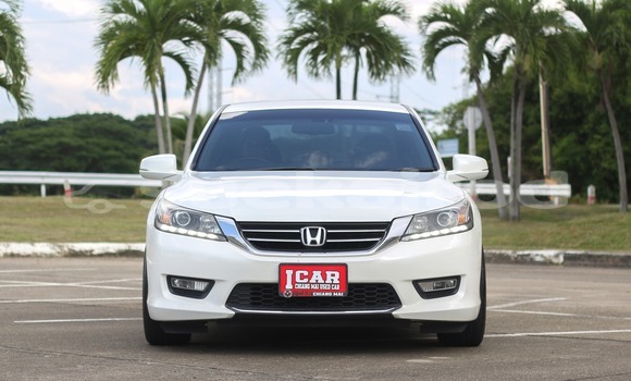 Buy Used Honda Accord White Car in Chiang Mai in Chiang Mai Buy Used Honda Accord White Car in Chiang Mai in Chiang Mai