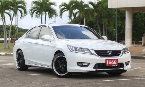 Buy Used Honda Accord White Car in Chiang Mai in Chiang Mai Buy Used Honda Accord White Car in Chiang Mai in Chiang Mai