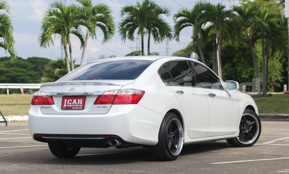 Buy Used Honda Accord White Car in Chiang Mai in Chiang Mai Buy Used Honda Accord White Car in Chiang Mai in Chiang Mai