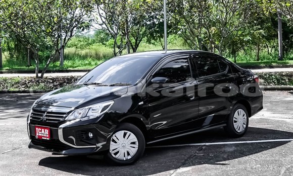 ซื้อ รถมือสอง Mitsubishi Attrage สีดำ รถยนต์ ใน %{เมือง} ใน เชียงใหม่