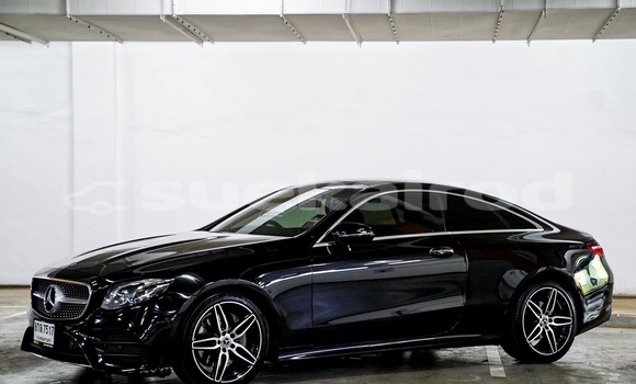 ซื้อ รถมือสอง Mercedes-Benz E200 สีดำ รถยนต์ ใน %{เมือง} ใน นนทบุรี ซื้อ รถมือสอง Mercedes-Benz E200 สีดำ รถยนต์ ใน %{เมือง} ใน นนทบุรี