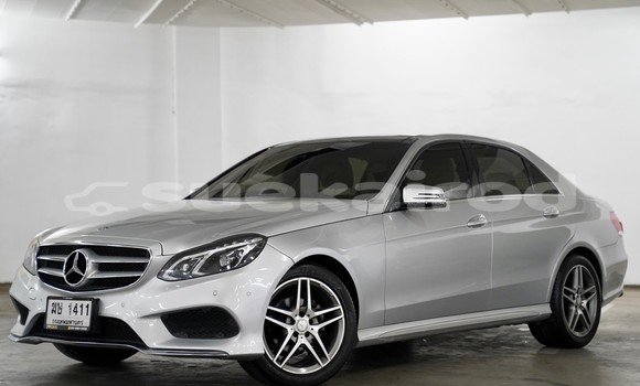 ซื้อ รถมือสอง Mercedes-Benz E200 เงิน รถยนต์ ใน %{เมือง} ใน นนทบุรี ซื้อ รถมือสอง Mercedes-Benz E200 เงิน รถยนต์ ใน %{เมือง} ใน นนทบุรี