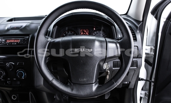 Buy Used Isuzu D-Max White Car in Bangkok in Bangkok Buy Used Isuzu D-Max White Car in Bangkok in Bangkok