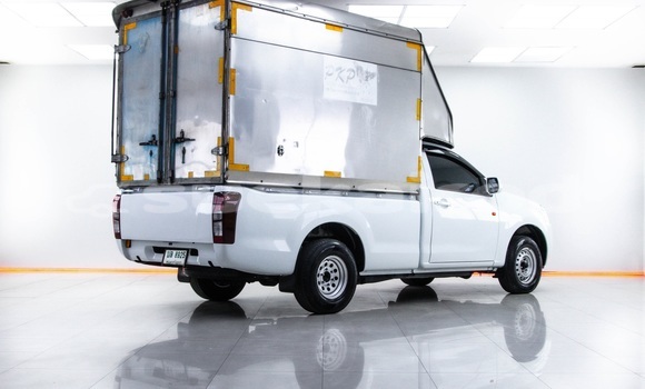 Buy Used Isuzu D-Max White Car in Bangkok in Bangkok Buy Used Isuzu D-Max White Car in Bangkok in Bangkok