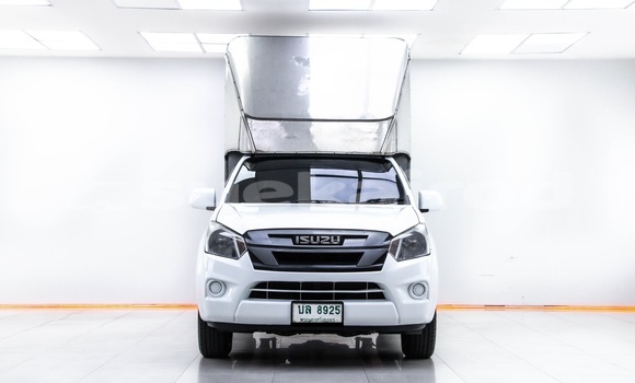 Buy Used Isuzu D-Max White Car in Bangkok in Bangkok Buy Used Isuzu D-Max White Car in Bangkok in Bangkok