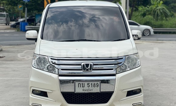 Buy Used Honda Stepwgn White Car in Bangkok in Bangkok Buy Used Honda Stepwgn White Car in Bangkok in Bangkok