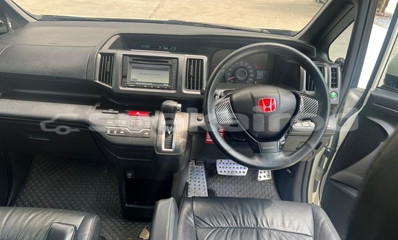 Buy Used Honda Stepwgn White Car in Bangkok in Bangkok Buy Used Honda Stepwgn White Car in Bangkok in Bangkok