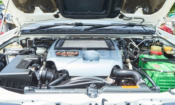 Buy Used Isuzu MU-7 White Car in Bangkok in Bangkok Buy Used Isuzu MU-7 White Car in Bangkok in Bangkok