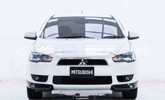 Buy Used Mitsubishi Lancer White Car in Bangkok in Bangkok Buy Used Mitsubishi Lancer White Car in Bangkok in Bangkok