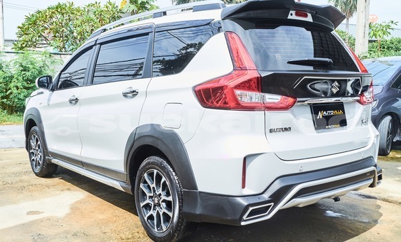 Buy Used Suzuki XL7 White Car in Bangkok in Bangkok Buy Used Suzuki XL7 White Car in Bangkok in Bangkok