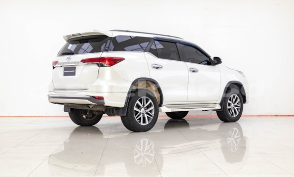 ซื้อ รถมือสอง Toyota Fortuner ขาว รถยนต์ ใน %{เมือง} ใน กรุงเทพมหานคร ซื้อ รถมือสอง Toyota Fortuner ขาว รถยนต์ ใน %{เมือง} ใน กรุงเทพมหานคร