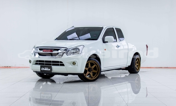 Buy Used Isuzu D-Max White Car in Bangkok in Bangkok
