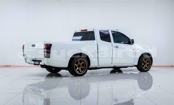 ซื้อ รถมือสอง Isuzu D-Max ขาว รถยนต์ ใน %{เมือง} ใน กรุงเทพมหานคร ซื้อ รถมือสอง Isuzu D-Max ขาว รถยนต์ ใน %{เมือง} ใน กรุงเทพมหานคร