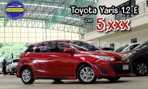 ซื้อ รถมือสอง Toyota Yaris สีแดง รถยนต์ ใน %{เมือง} ใน กรุงเทพมหานคร