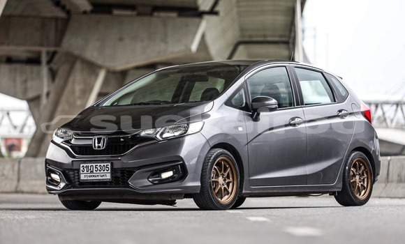 ซื้อ รถมือสอง Honda Jazz อื่น ๆ รถยนต์ ใน %{เมือง} ใน กรุงเทพมหานคร