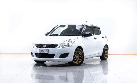 ซื้อ รถมือสอง Suzuki Swift ขาว รถยนต์ ใน %{เมือง} ใน กรุงเทพมหานคร