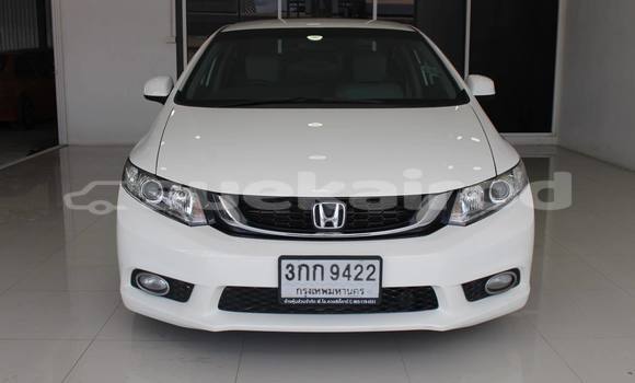 ซื้อ รถมือสอง Honda Civic ขาว รถยนต์ ใน %{เมือง} ใน กรุงเทพมหานคร