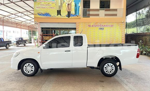 Buy Used Toyota Hiluxe VIGO White Car in Bangkok in Bangkok Buy Used Toyota Hiluxe VIGO White Car in Bangkok in Bangkok