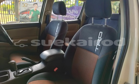 Buy Used Toyota Hiluxe VIGO White Car in Bangkok in Bangkok Buy Used Toyota Hiluxe VIGO White Car in Bangkok in Bangkok