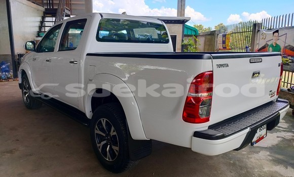 Buy Used Toyota Hiluxe VIGO White Car in Bangkok in Bangkok Buy Used Toyota Hiluxe VIGO White Car in Bangkok in Bangkok