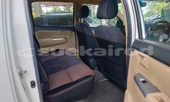 Buy Used Toyota Hiluxe VIGO White Car in Bangkok in Bangkok Buy Used Toyota Hiluxe VIGO White Car in Bangkok in Bangkok