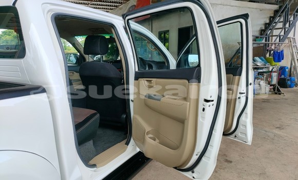 Buy Used Toyota Hiluxe VIGO White Car in Bangkok in Bangkok Buy Used Toyota Hiluxe VIGO White Car in Bangkok in Bangkok